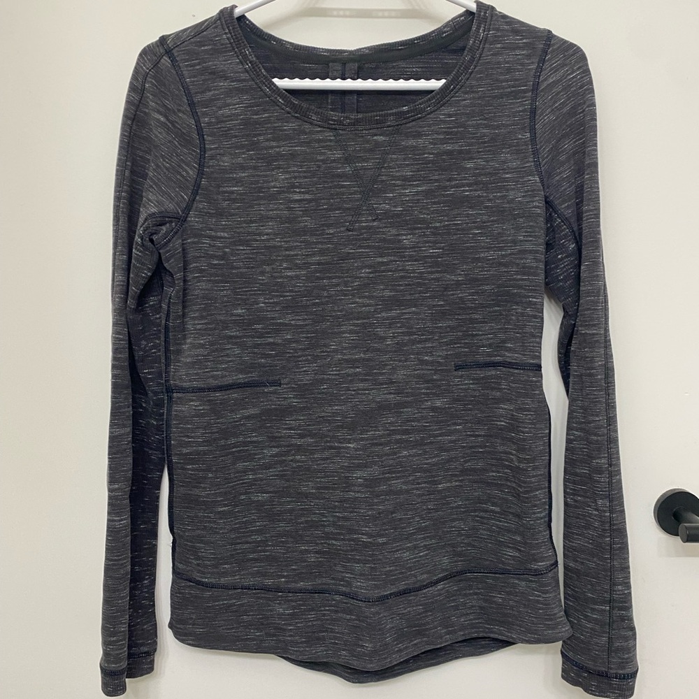 lululemon athletica Women's Black Long Sleeve Sweatshirt
